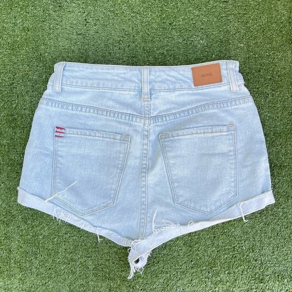 BDG super high rise foxy button shorts size 25 Preowned casual summer vacation - Picture 3 of 8